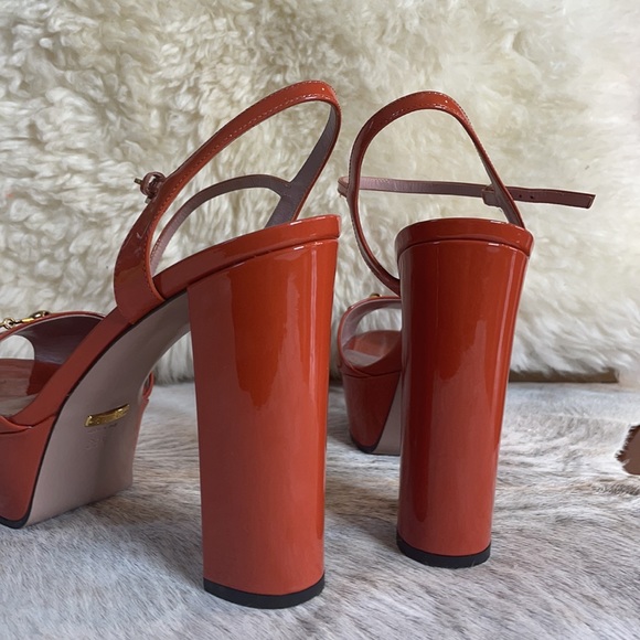 Gucci Patent Leather Sandal - Picture 5 of 8